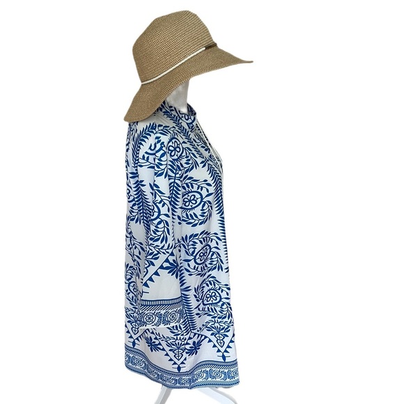 Beautiful Blue and White V-Neck 3/4 Sleeve Dress Size Medium - Picture 4 of 9